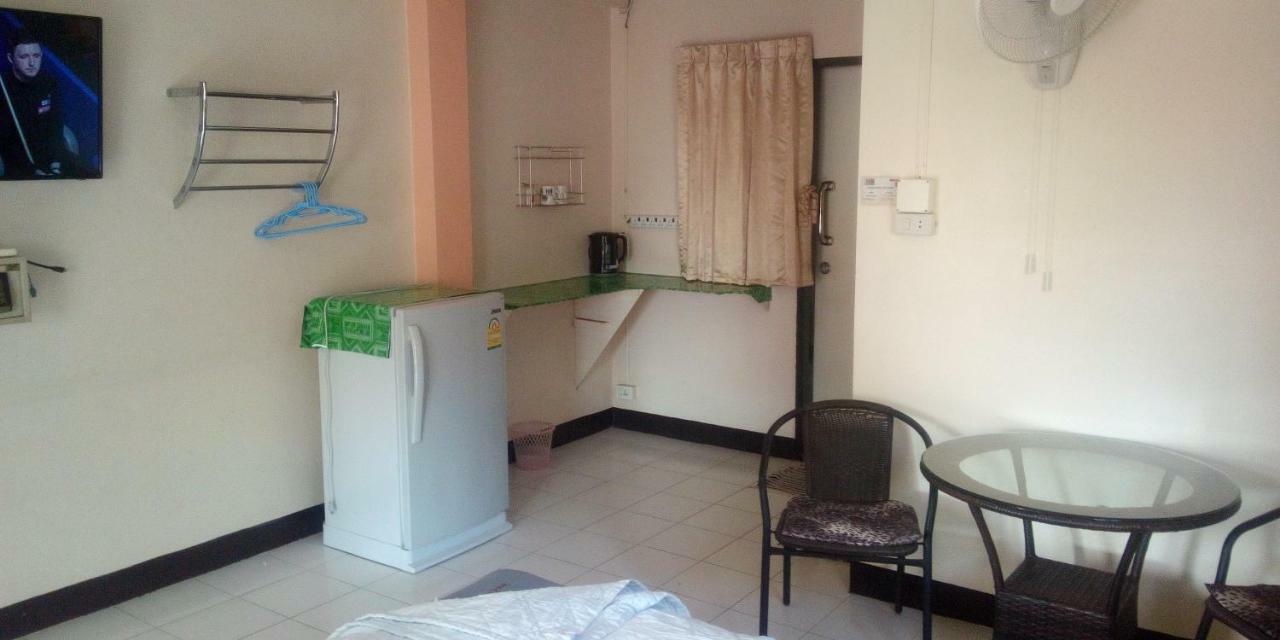 M & A Guesthouse Хуа Хин Екстериор снимка