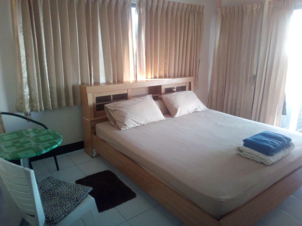 M & A Guesthouse Хуа Хин Екстериор снимка
